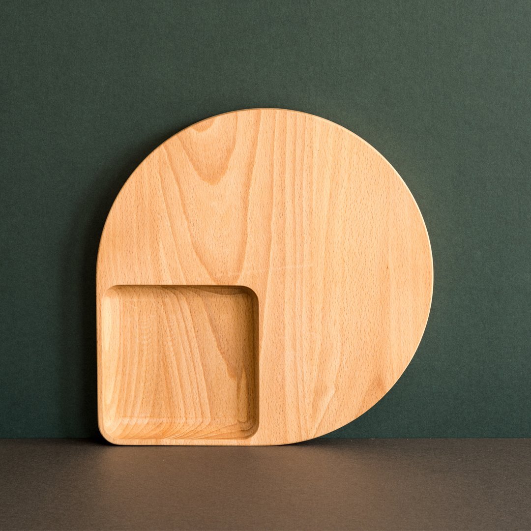 Form & Refine - Cross Cutting Board, Medium, Oak